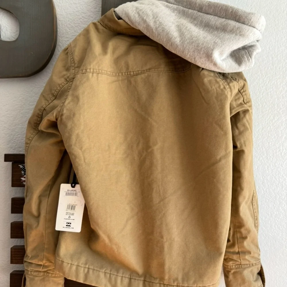 BILLABONG BOYS SMALL NWT HOODED JACKET - Picture 2 of 4